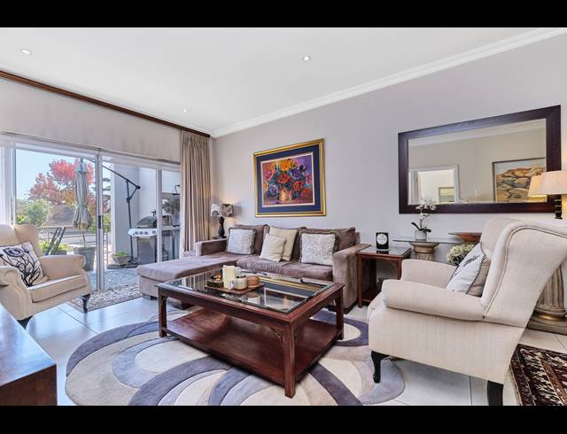 2 BEDROOM APARTMENT RENTED IN CRAIGHALL